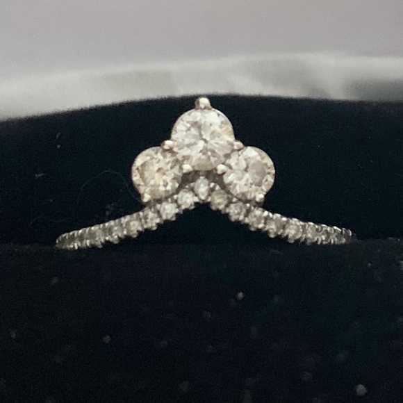 Engagement Ring - Picture 1 of 2